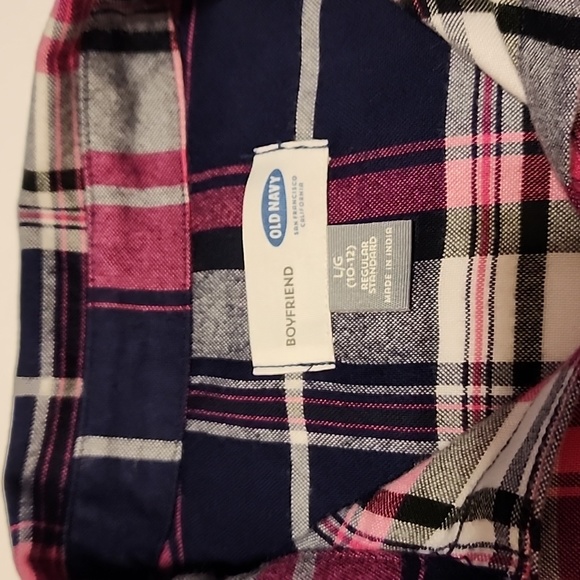Old Navy Girl's Plaid Boyfriend Shirt - Picture 5 of 7